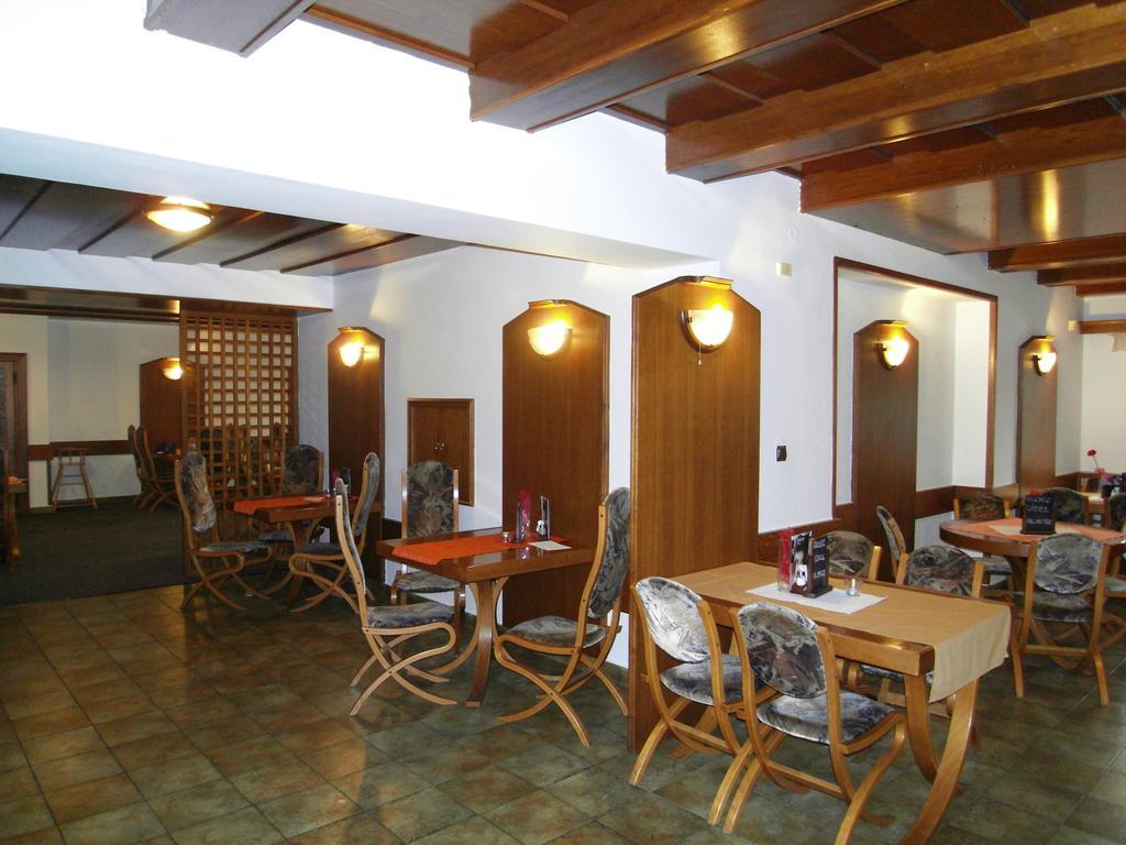 Penzion A Restaurace U Veterana Frenstat pod Radhostem Luaran gambar