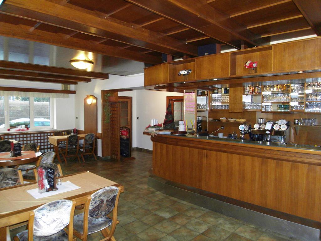Penzion A Restaurace U Veterana Frenstat pod Radhostem Luaran gambar