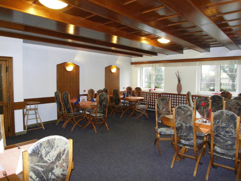 Penzion A Restaurace U Veterana Frenstat pod Radhostem Luaran gambar