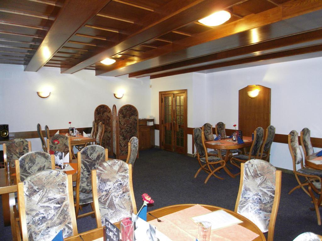 Penzion A Restaurace U Veterana Frenstat pod Radhostem Luaran gambar