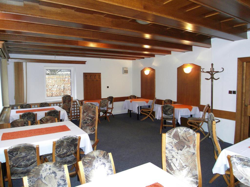 Penzion A Restaurace U Veterana Frenstat pod Radhostem Luaran gambar